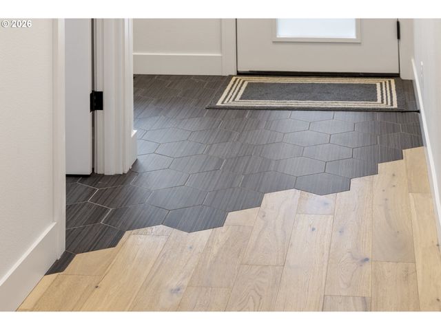 9261 Sw MACKAYLA Pl, Portland, OR 97223