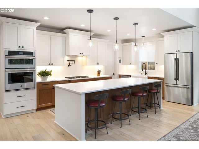 9261 Sw MACKAYLA Pl, Portland, OR 97223