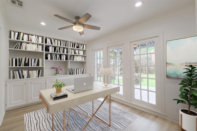 2201 Maroneal Street, Houston, TX 77030