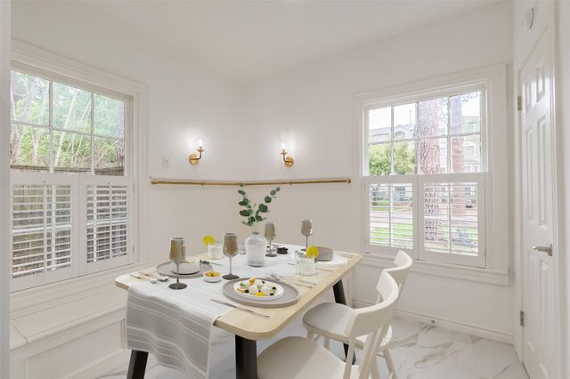 2201 Maroneal Street, Houston, TX 77030