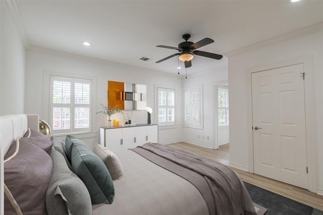 2201 Maroneal Street, Houston, TX 77030