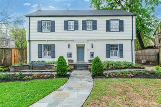 2201 Maroneal Street, Houston, TX 77030