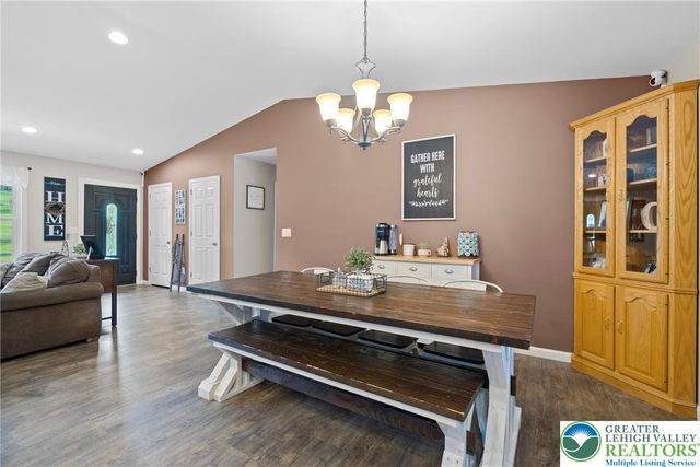 2954 Avery Road, Washington Twp, PA 18080