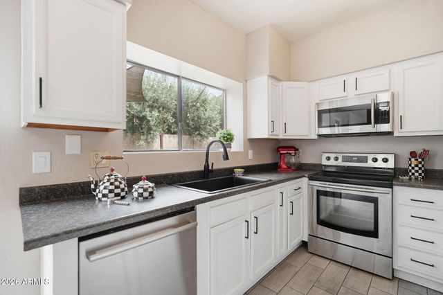 18415 N 46TH Street, Phoenix, AZ 85032