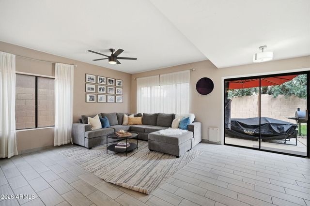 18415 N 46TH Street, Phoenix, AZ 85032