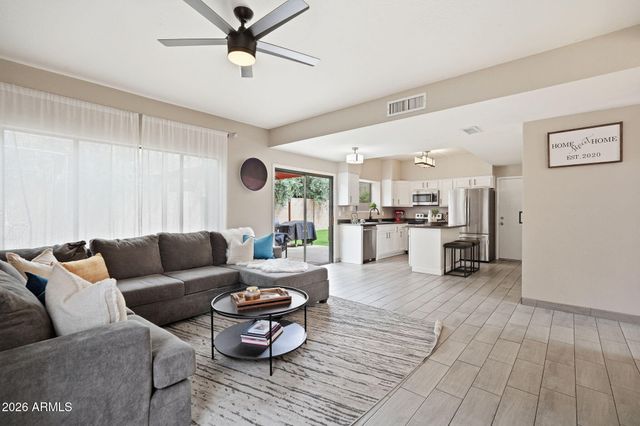 18415 N 46TH Street, Phoenix, AZ 85032