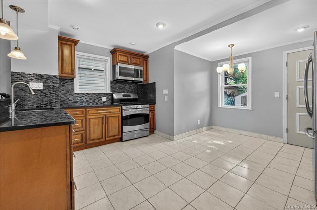 135-38 95th Street, Ozone Park, NY 11417