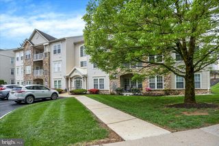 100 EVODIA CIR #304, Warrington, PA 18976