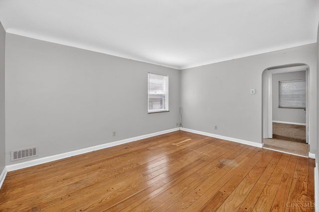 3333 S Sterling Way, Cincinnati, OH 45209