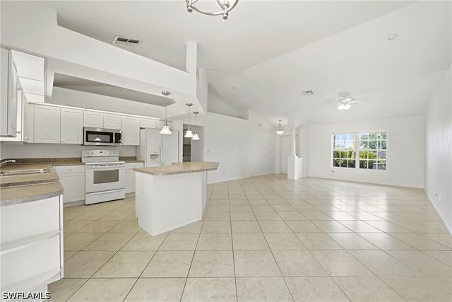 2017 NE 5th PL, Cape Coral, FL 33909