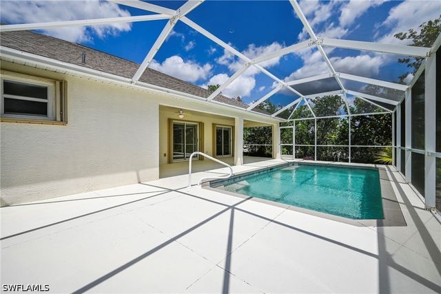 2017 NE 5th PL, Cape Coral, FL 33909