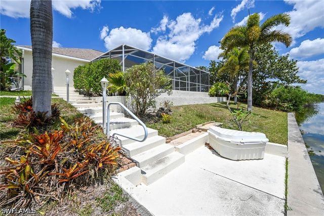 2017 NE 5th PL, Cape Coral, FL 33909