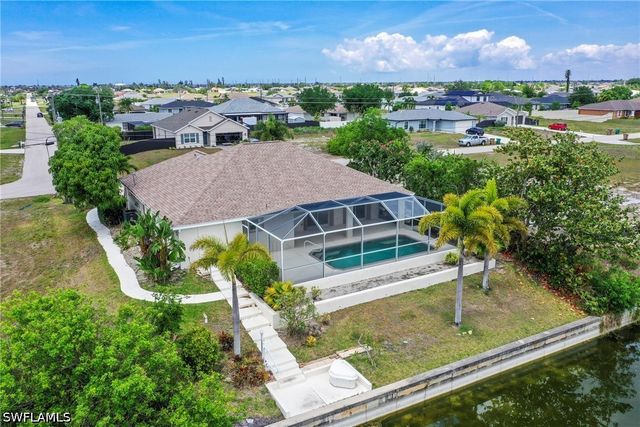 2017 NE 5th PL, Cape Coral, FL 33909