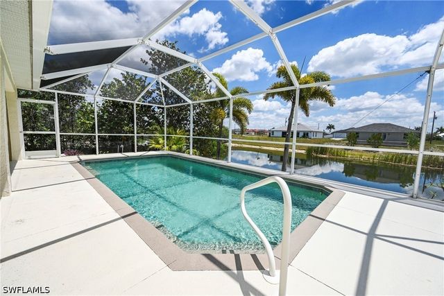 2017 NE 5th PL, Cape Coral, FL 33909