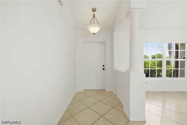 2017 NE 5th PL, Cape Coral, FL 33909