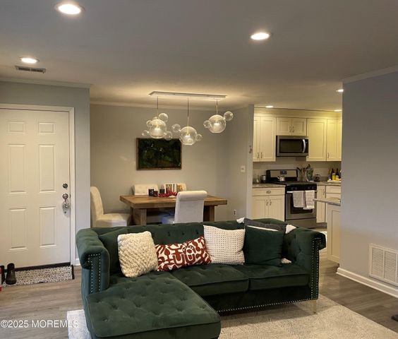 157 Frontier Way, Tinton Falls, NJ 07753