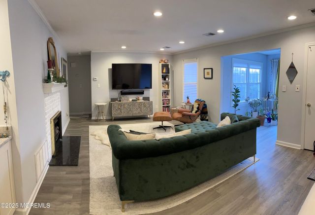 157 Frontier Way, Tinton Falls, NJ 07753