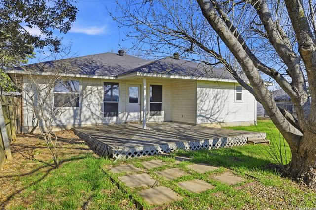23 SHADOW CIR, New Braunfels, TX 78130