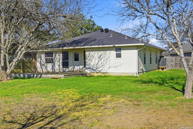 23 SHADOW CIR, New Braunfels, TX 78130
