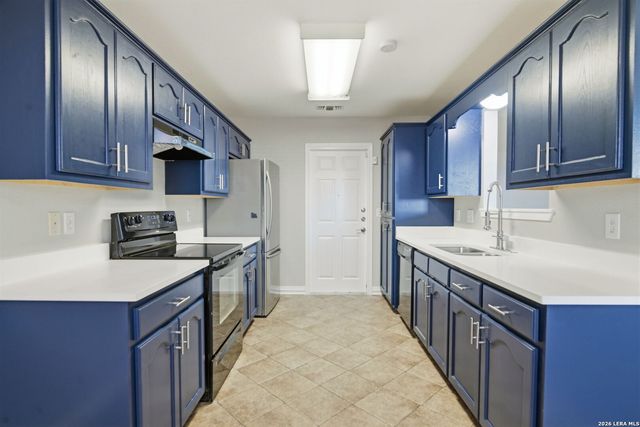23 SHADOW CIR, New Braunfels, TX 78130