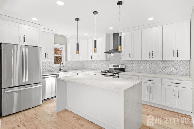 940 grove Avenue, Old Bridge, NJ 08879