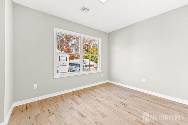 940 grove Avenue, Old Bridge, NJ 08879