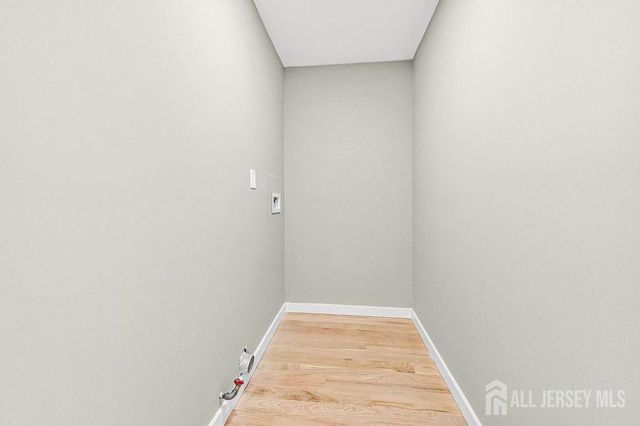 940 grove Avenue, Old Bridge, NJ 08879