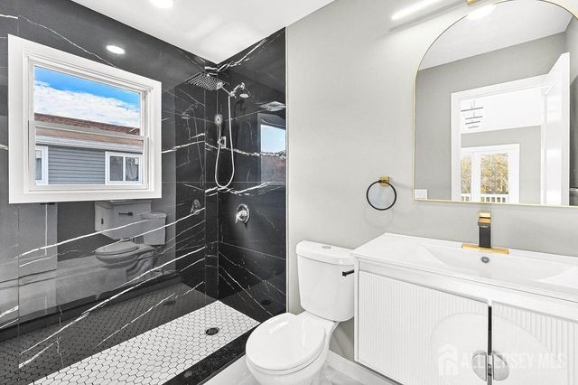 940 grove Avenue, Old Bridge, NJ 08879