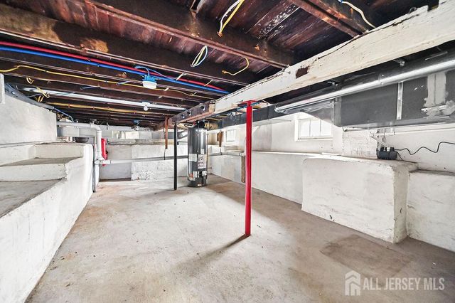 940 grove Avenue, Old Bridge, NJ 08879