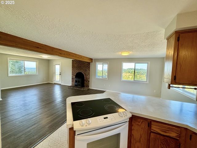 38406 Se NICHOLS HILL Rd, Washougal, WA 98671