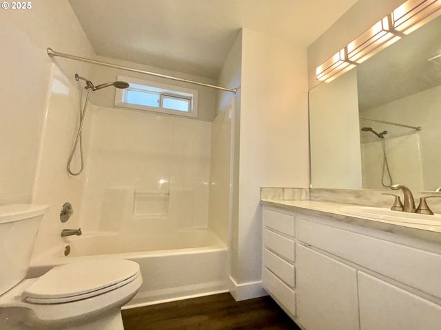 38406 Se NICHOLS HILL Rd, Washougal, WA 98671