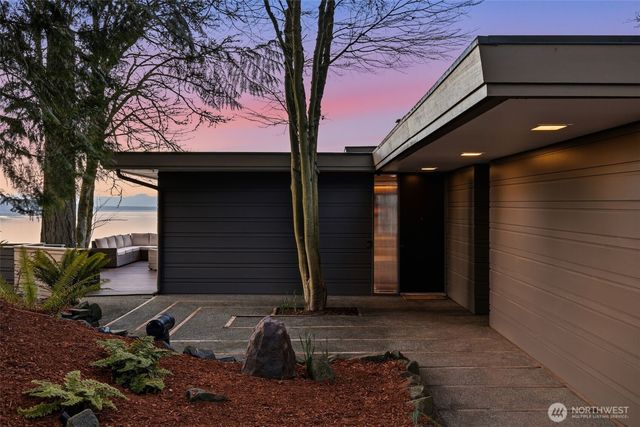 2103 Steilacoom Boulevard, Steilacoom, WA 98388