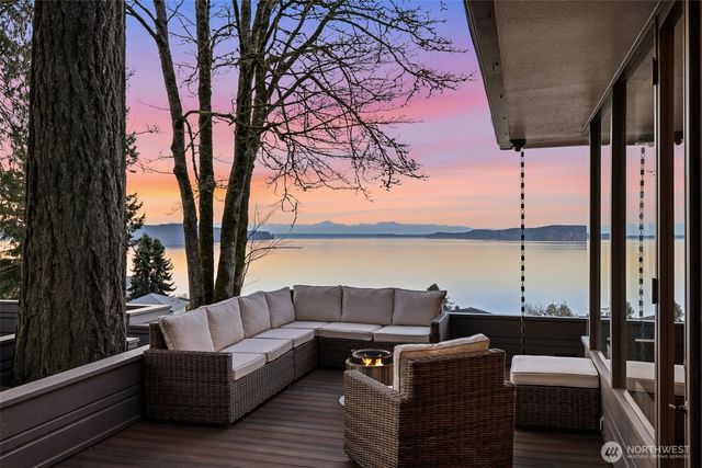 2103 Steilacoom Boulevard, Steilacoom, WA 98388