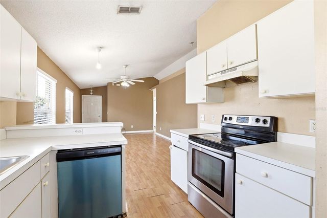 8865 LAMBERT LANE, Orlando, FL 32825