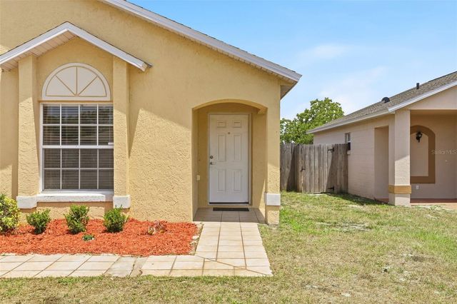 8865 LAMBERT LANE, Orlando, FL 32825