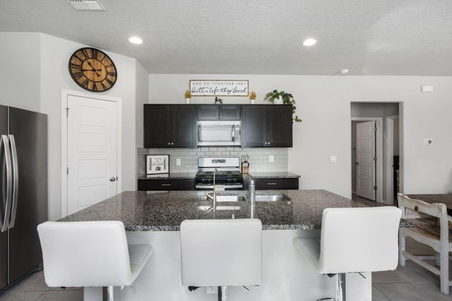 4827 Mount Salas Street NE, Rio Rancho, NM 87144