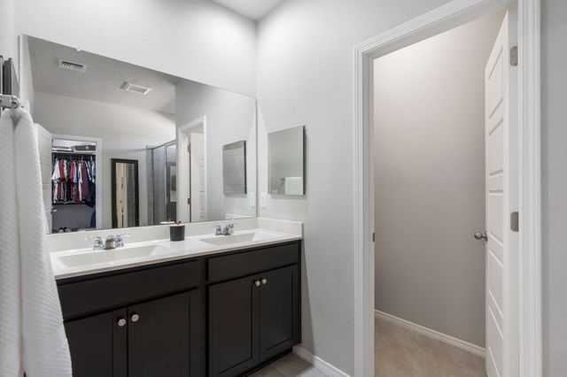 4827 Mount Salas Street NE, Rio Rancho, NM 87144