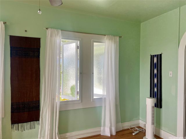 1245B Alewa Drive, Honolulu, HI 96817