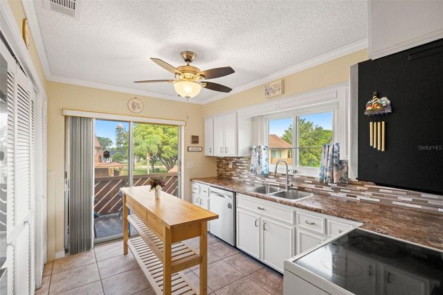 3836 LIGHTHOUSE WAY 3836, New Port Richey, FL 34652