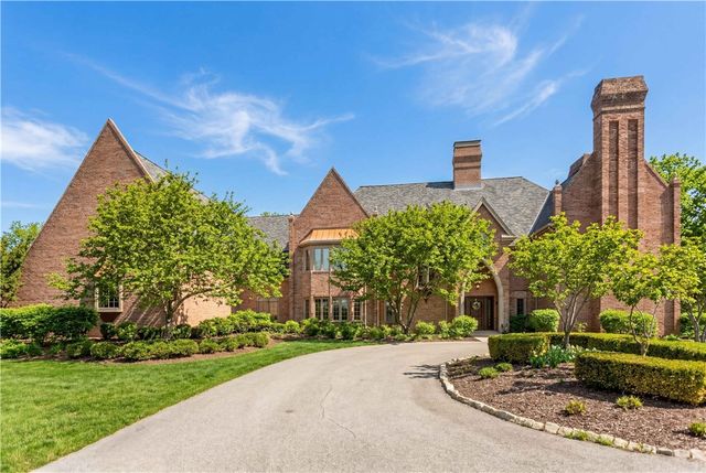 1501 Theodora Ln, Franklin Park, PA 15143