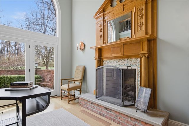 1501 Theodora Ln, Franklin Park, PA 15143