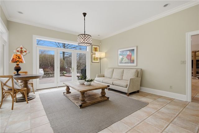 1501 Theodora Ln, Franklin Park, PA 15143