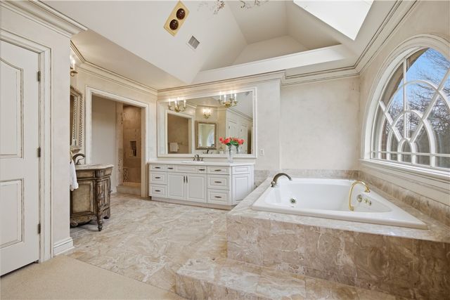 1501 Theodora Ln, Franklin Park, PA 15143