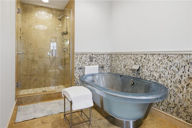 1501 Theodora Ln, Franklin Park, PA 15143