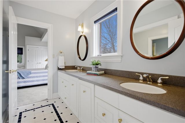 1501 Theodora Ln, Franklin Park, PA 15143