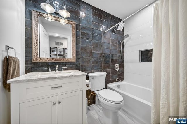 789 Kinderkamack Road, Oradell, NJ 07649