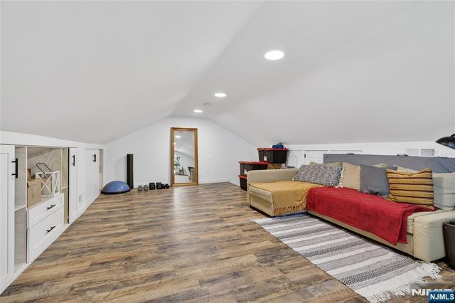 789 Kinderkamack Road, Oradell, NJ 07649