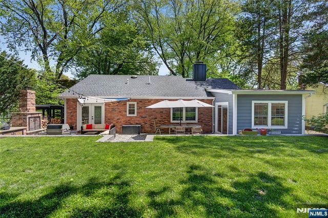 789 Kinderkamack Road, Oradell, NJ 07649