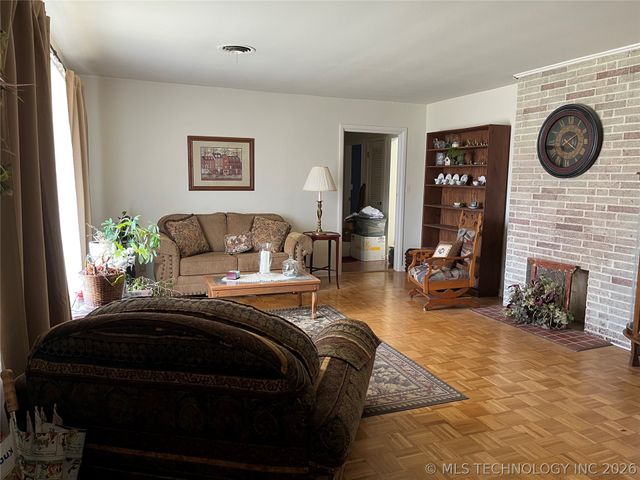 201 NW Rose Lane, Stigler, OK 74462