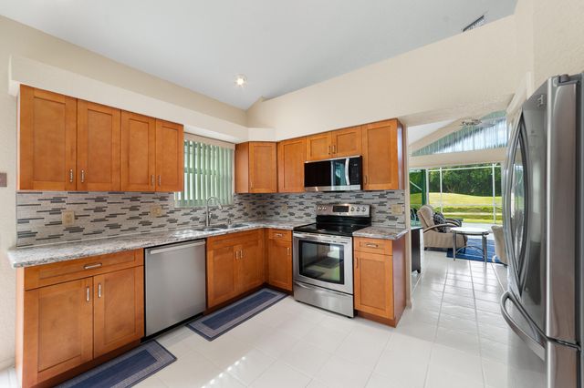 11905 Fountainside Circle, Boynton Beach, FL 33437